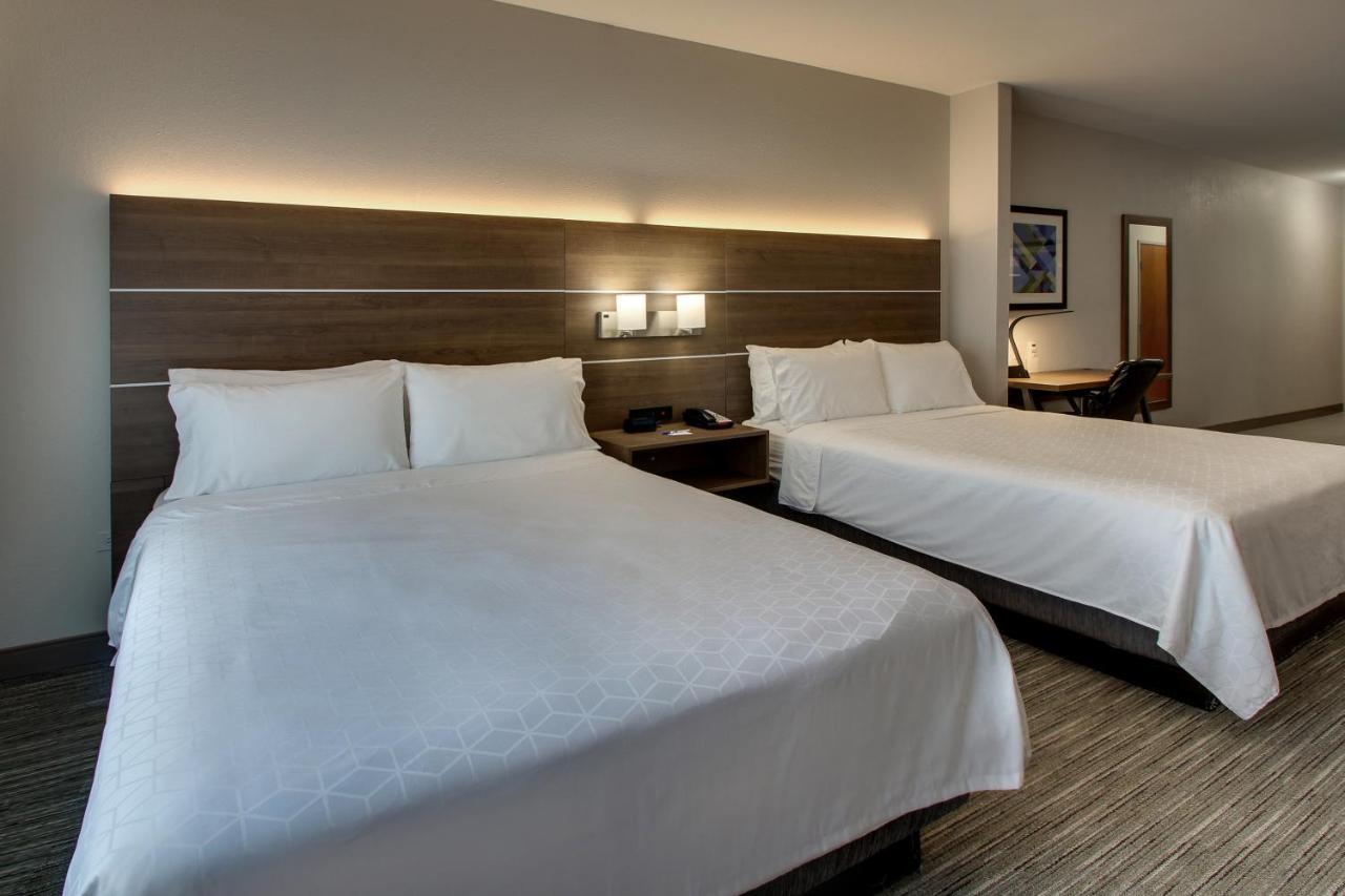 Holiday Inn Express Hotel & Suites Waukegan/Gurnee By Ihg Exterior photo