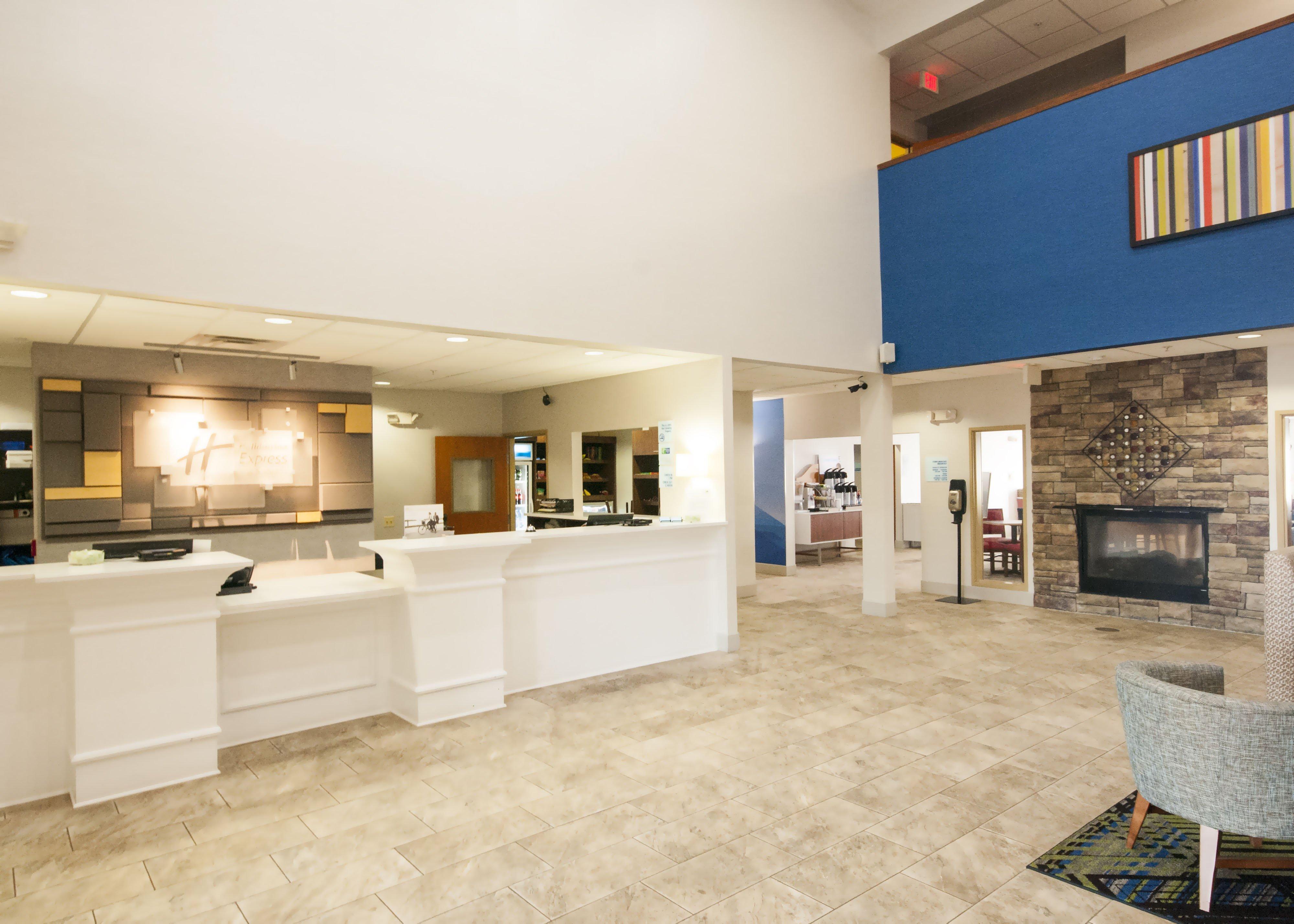 Holiday Inn Express Hotel & Suites Waukegan/Gurnee By Ihg Exterior photo