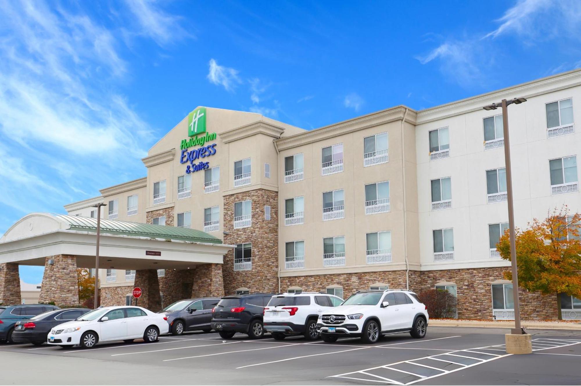 Holiday Inn Express Hotel & Suites Waukegan/Gurnee By Ihg Exterior photo