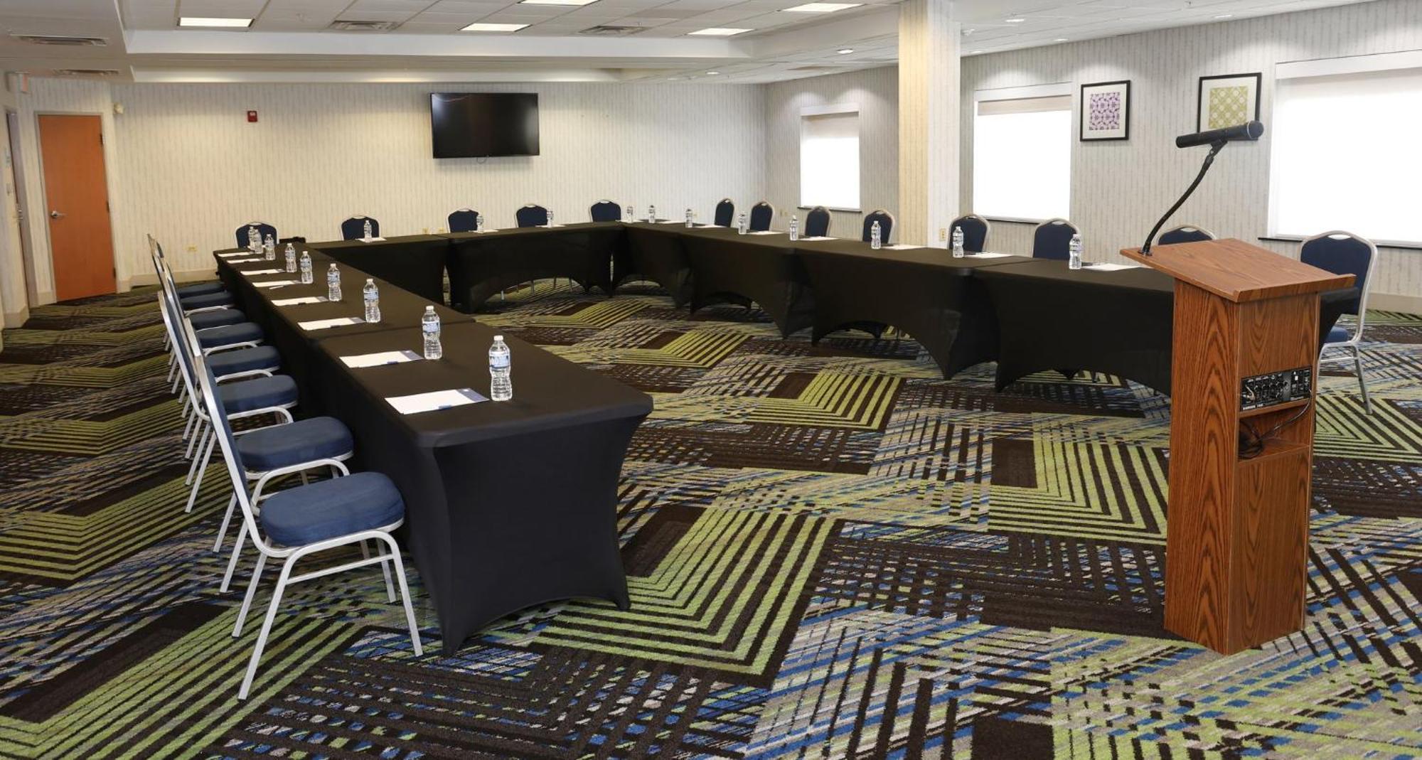 Holiday Inn Express Hotel & Suites Waukegan/Gurnee By Ihg Exterior photo