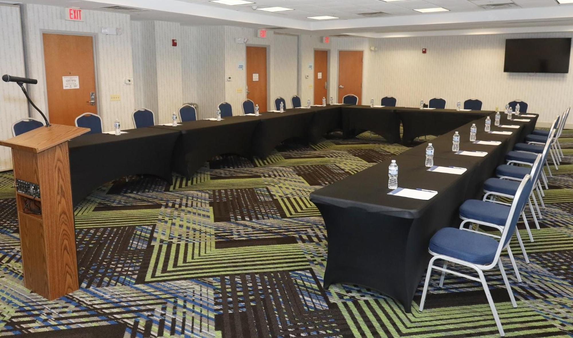 Holiday Inn Express Hotel & Suites Waukegan/Gurnee By Ihg Exterior photo