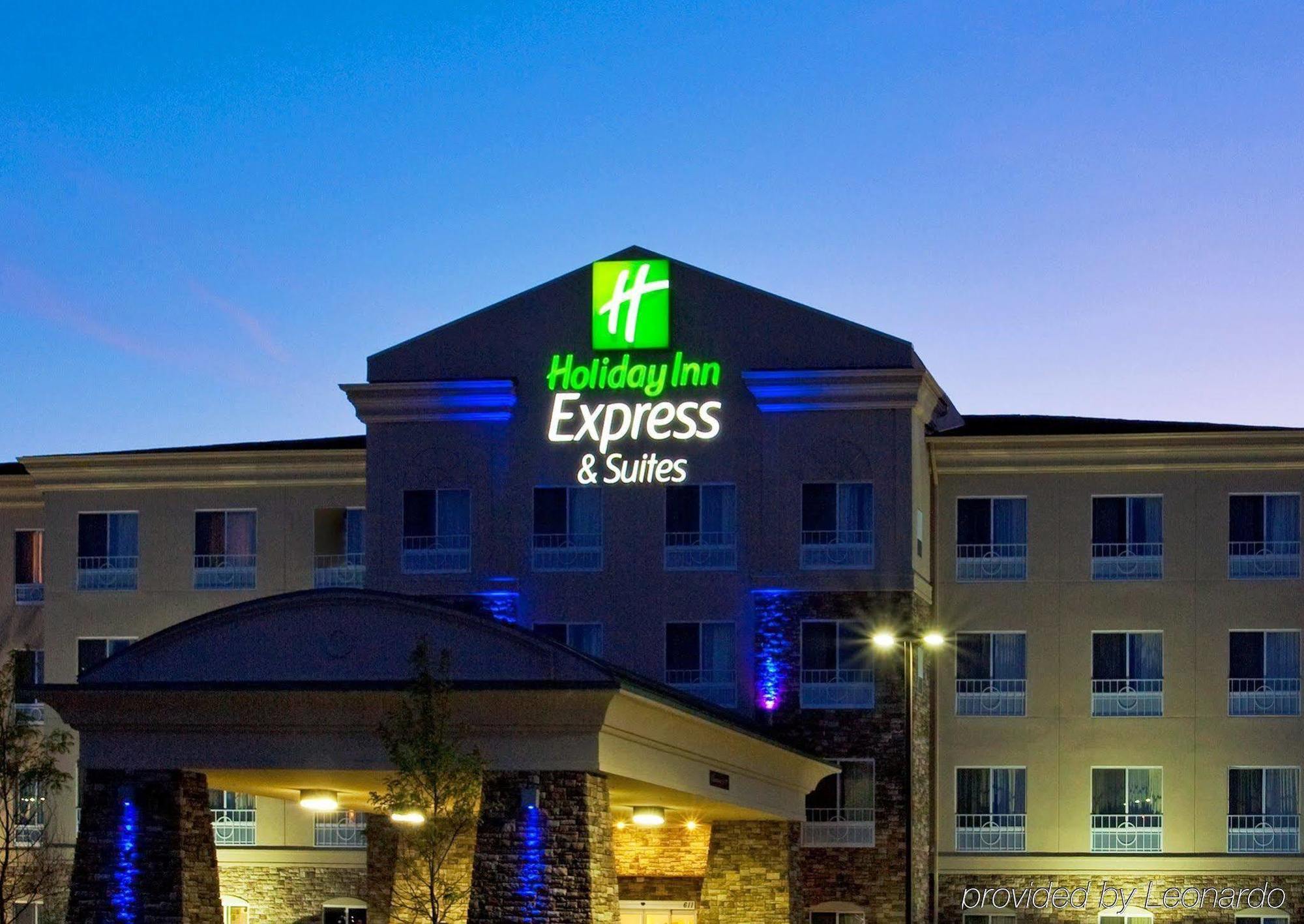 Holiday Inn Express Hotel & Suites Waukegan/Gurnee By Ihg Exterior photo